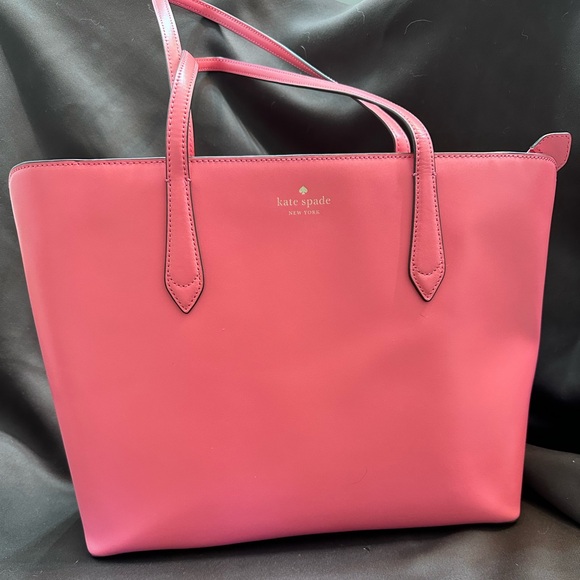 kate spade Handbags - Kate spade tote bag